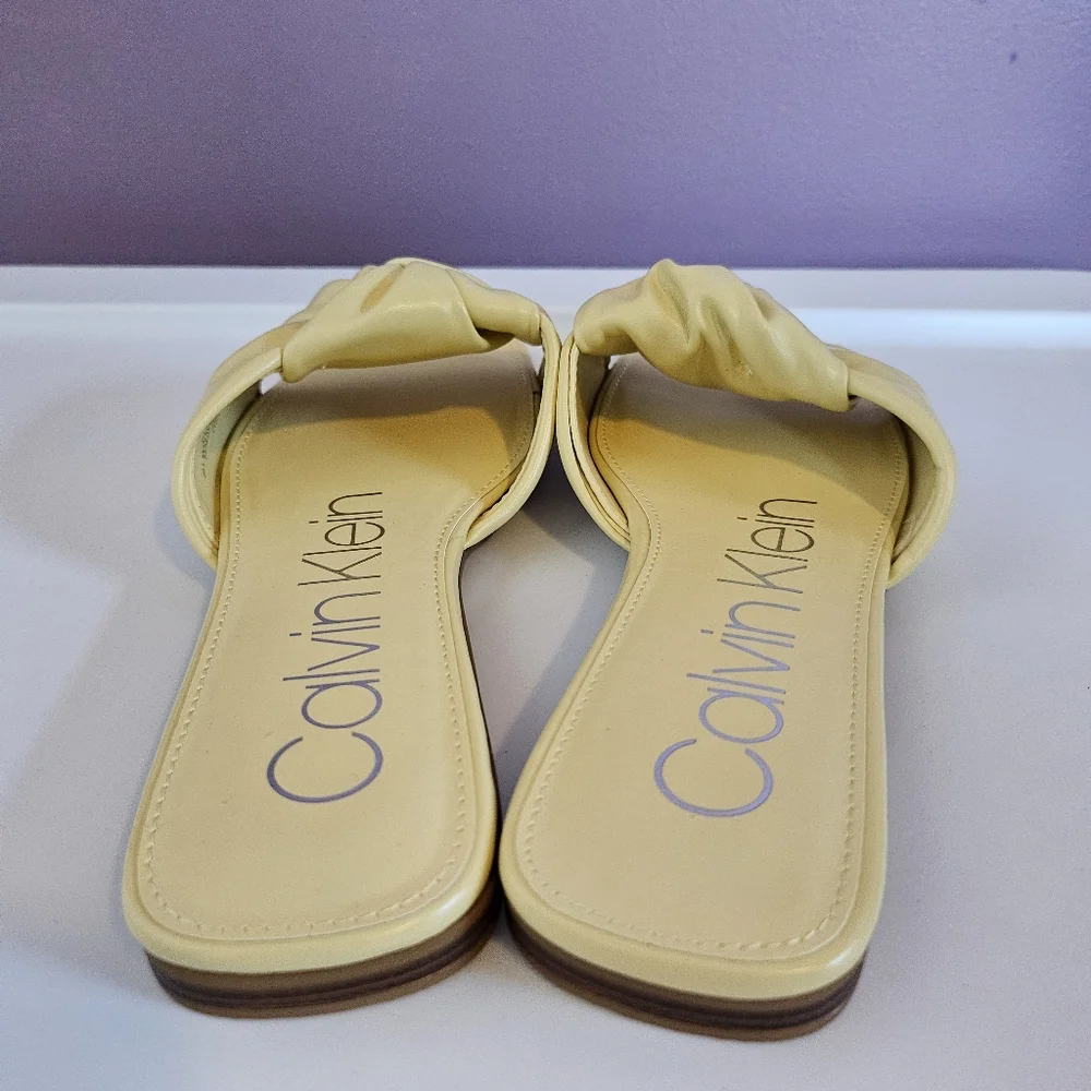 New in Box Calvin Klein Butter Yellow Mokio Knotted Flat Slide Sandals - Picture 7 of 11